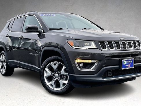 Used 2018 Jeep Compass Limited w/ Navigation Group image 3