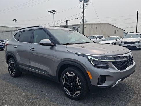 Used 2024 Kia Seltos SX AWD/4WD image 3