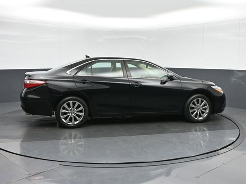 Used 2017 Toyota Camry XLE image 8