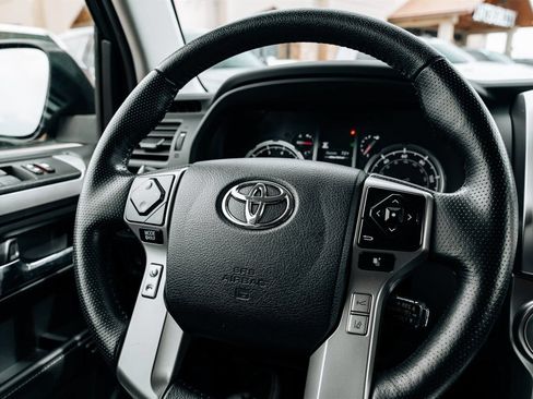 Used 2024 Toyota 4Runner Limited AWD/4WD image 25