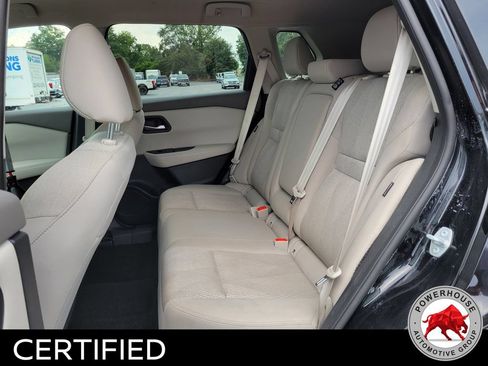 Used 2025 Nissan Rogue SV FWD image 17
