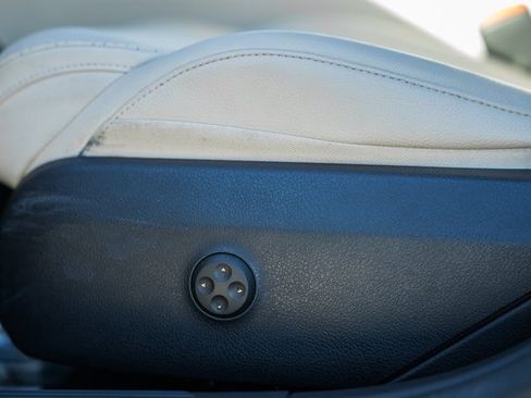 Used 2023 Mercedes-Benz C 300 4MATIC Sedan image 35