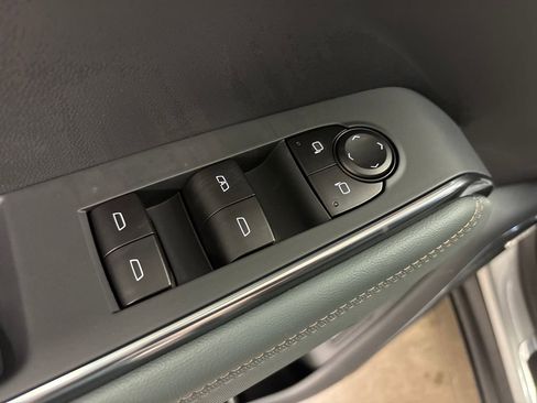 New 2026 GMC Acadia AT4 w/ LPO, Floor Liner Package image 19