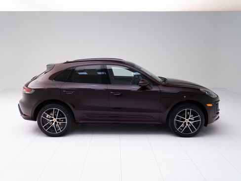 New 2026 Porsche Macan image 8