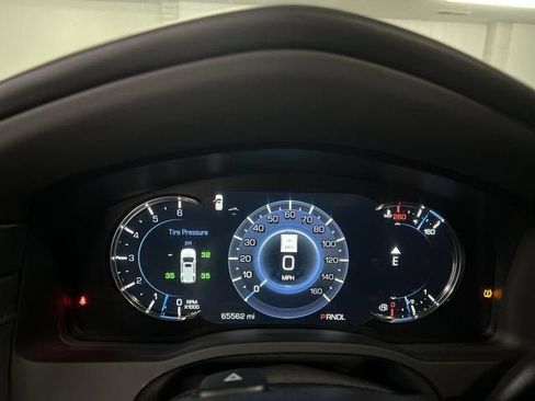 Certified 2018 Cadillac Escalade Platinum AWD/4WD image 12