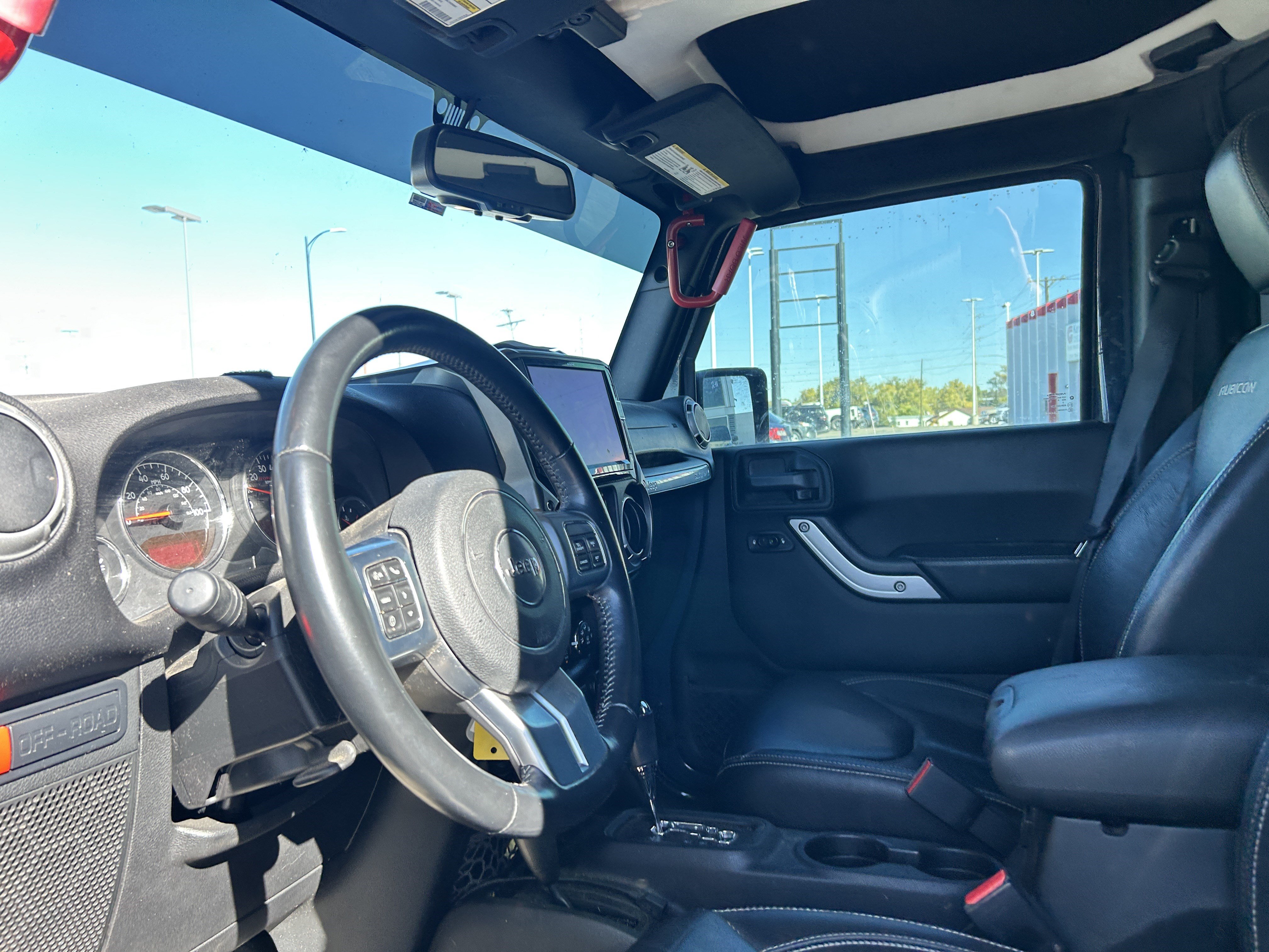Used 2017 Jeep Wrangler Unlimited Rubicon AWD/4WD image 9