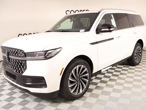 New 2026 Lincoln Navigator Black Label AWD/4WD image 11
