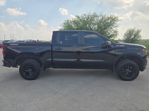 Used 2021 Chevrolet Silverado 1500 Custom Trail Boss w/ LPO, Dark Essentials Package AWD/4WD image 2