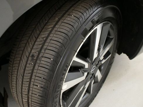 Used 2025 Nissan Versa SV w/ Trunk Package FWD image 29