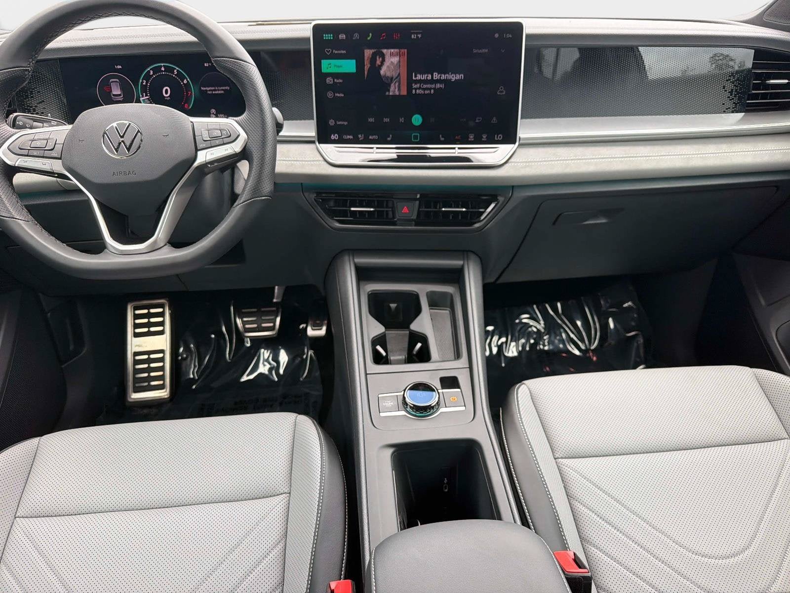 Certified 2026 Volkswagen Tiguan SE R-Line FWD image 15