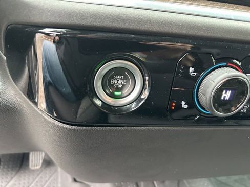 Used 2022 Chevrolet Silverado 1500 RST image 20