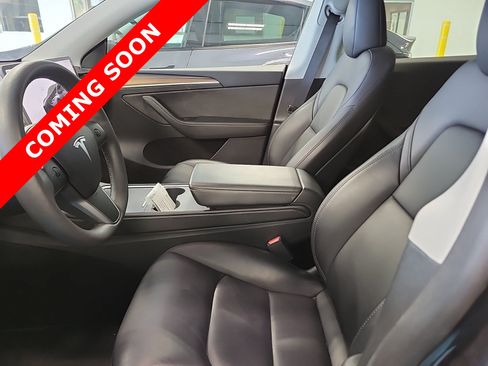 Used 2023 Tesla Model Y 2WD image 6