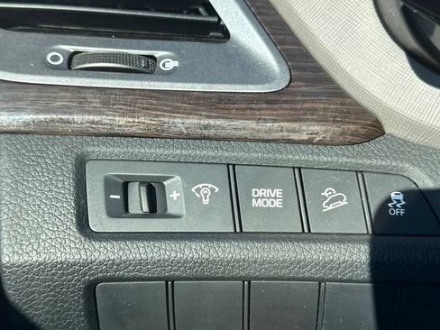 Used 2018 Hyundai Santa Fe Sport w/ 2.4L Value Package 02 FWD image 24