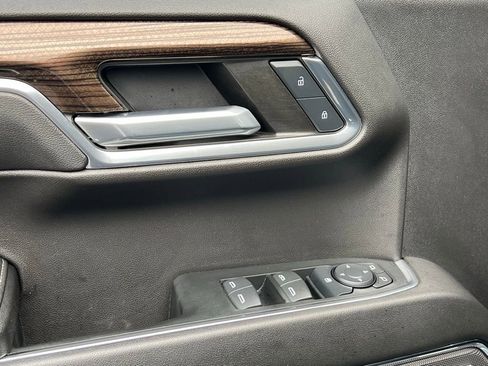 Used 2024 Chevrolet Silverado 1500 LT Trail Boss w/ Convenience Package II image 29