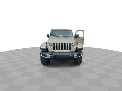 Used 2022 Jeep Gladiator Overland w/ LED Lighting Group AWD/4WD image 3