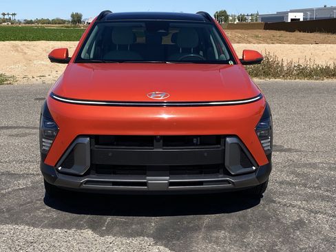 Used 2024 Hyundai Kona Limited AWD/4WD image 10