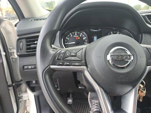 Used 2017 Nissan Rogue S w/ S Appearance Package FWD image 15
