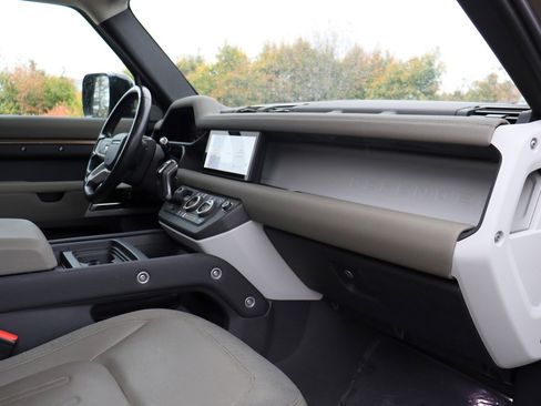 Used 2020 Land Rover Defender 110 S image 20