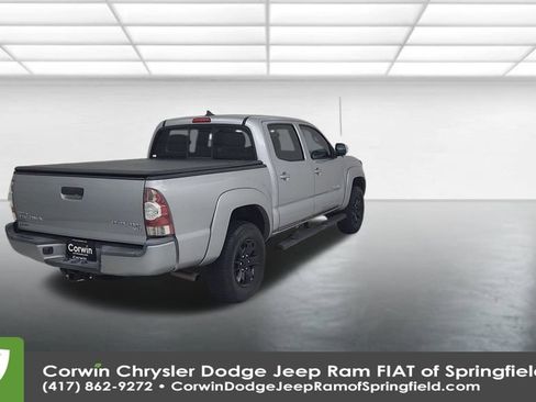 Used 2014 Toyota Tacoma PreRunner image 15