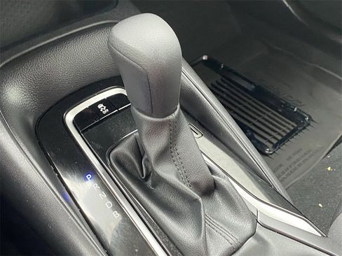 Certified 2025 Toyota Corolla LE image 12