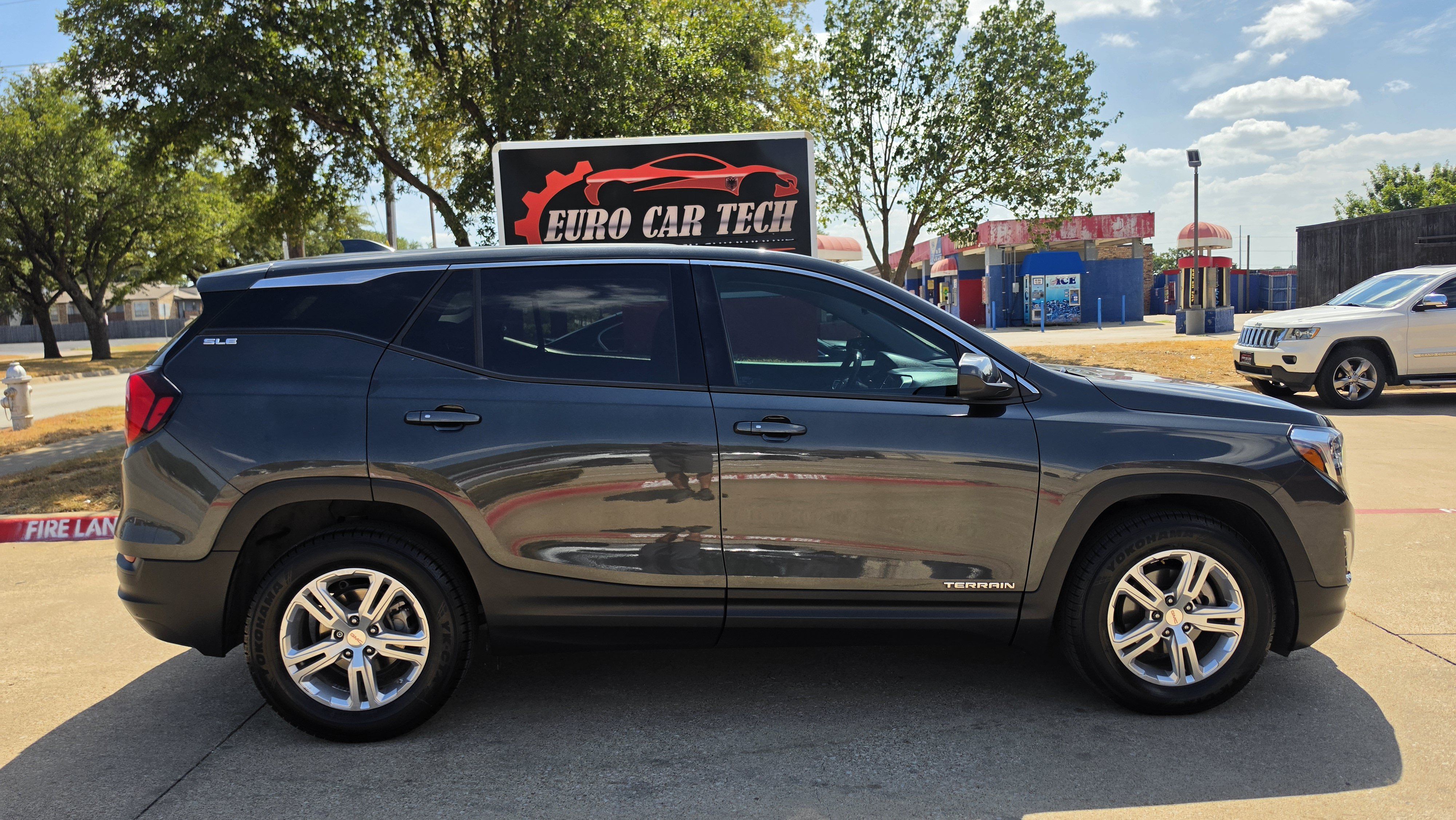 Used 2018 GMC Terrain SLE FWD image 7