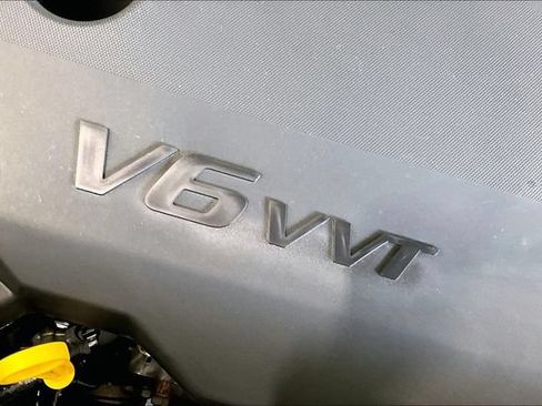 Certified 2024 Buick Enclave Avenir w/ Trailering Package, 5000 lbs. AWD/4WD image 28