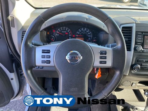 Used 2016 Nissan Frontier SV RWD image 32