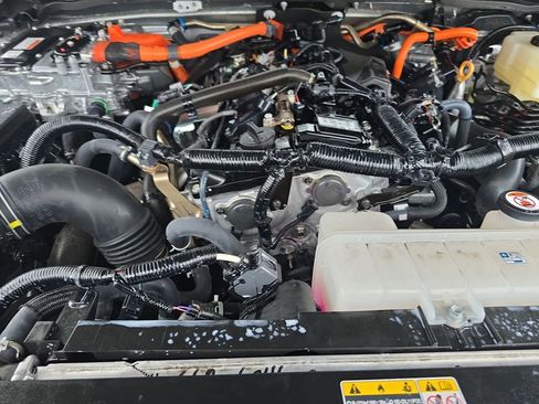 Used 2025 Toyota Tacoma TRD Off-Road image 26