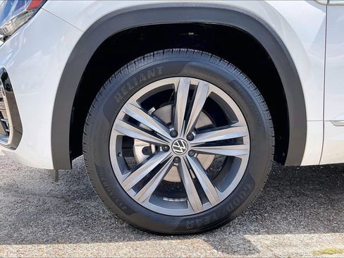 Used 2021 Volkswagen Atlas SE w/ Panoramic Sunroof Package FWD image 35