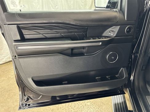 Used 2021 Ford Expedition Platinum image 26