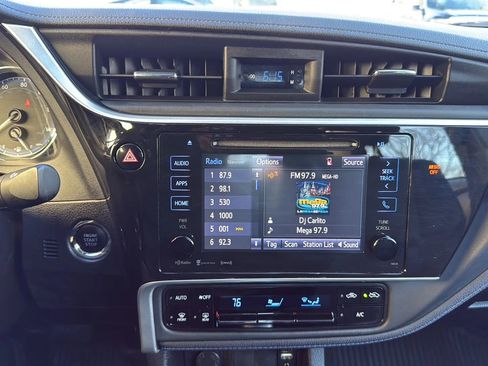 Used 2019 Toyota Corolla SE w/ SE Premium Package image 18