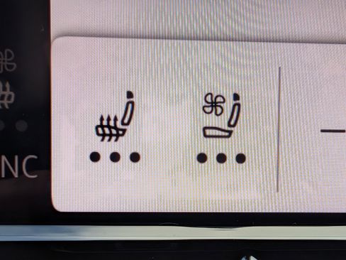 Used 2024 Volkswagen Atlas SE w/ Black Wheel Package image 32