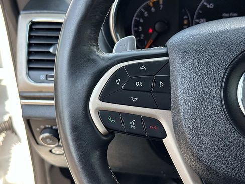 Used 2017 Jeep Grand Cherokee Overland w/ Jeep Active Safety Group image 31