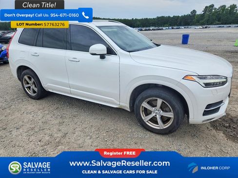 Used 2018 Volvo XC90 T6 Momentum w/ Momentum Plus Package AWD/4WD image 5