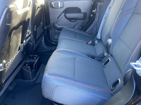 New 2025 Jeep Gladiator Rubicon image 23