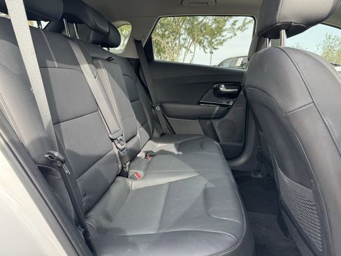 Used 2019 Kia Niro Touring image 15