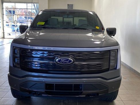 New 2023 Ford F150 Lightning Platinum image 3