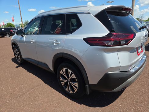 Used 2021 Nissan Rogue SV w/ Premium Package AWD/4WD image 5