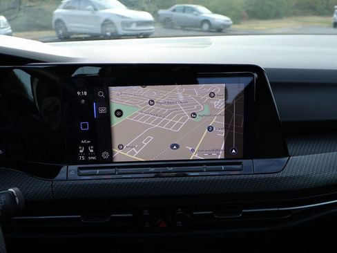 Certified 2024 Volkswagen Golf R image 24