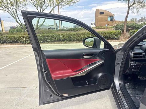 Used 2017 Lexus IS 200t RWD image 19
