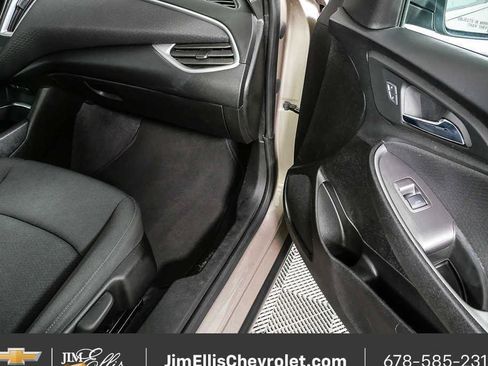 Used 2023 Chevrolet Malibu LT FWD image 23