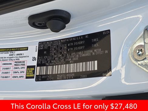 Used 2024 Toyota Corolla Cross LE AWD/4WD image 39