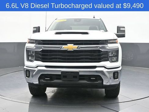 Used 2024 Chevrolet Silverado 2500 LT AWD/4WD image 2