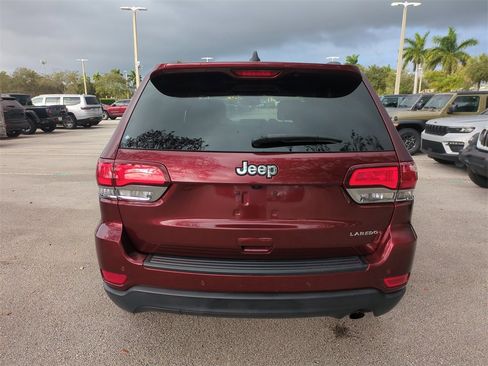 Used 2020 Jeep Grand Cherokee Laredo image 7
