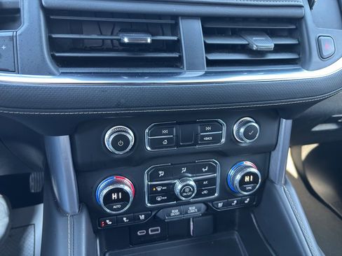 Used 2024 GMC Yukon SLT image 19