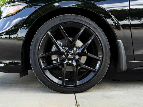 Used 2025 Honda Civic Sport image 14