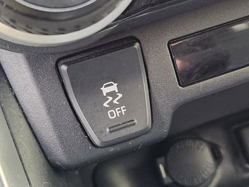 Used 2019 Toyota RAV4 LE w/ Carpet Mat Package image 24