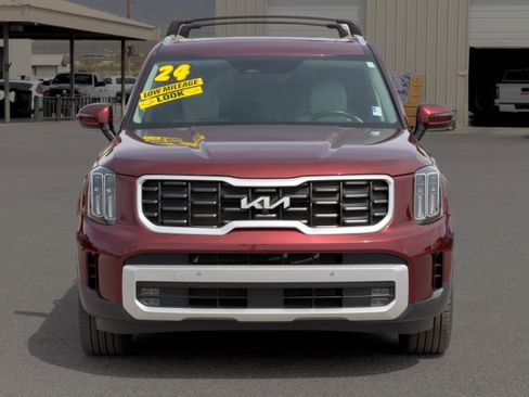 Used 2024 Kia Telluride SX w/ Towing Package FWD image 8