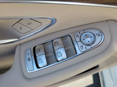 Used 2020 Mercedes-Benz C 300 Sedan image 21