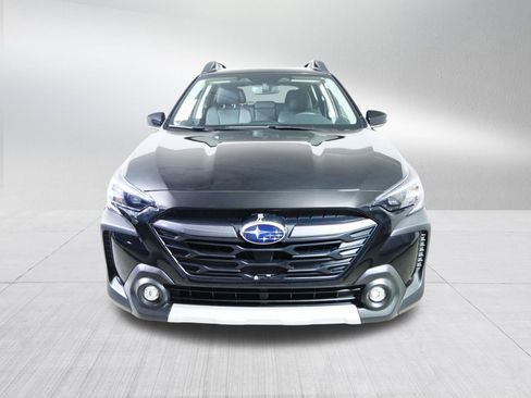 Used 2025 Subaru Outback Limited AWD/4WD image 2
